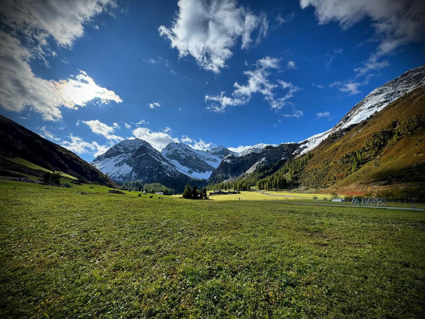Autumn vibes in Davos 🍂✨ The golden hues, crisp mountain air, and peaceful moments make this place magical. #AutumnInDavos #GoldenSeason #MountainEscape #davos #davosmountains
